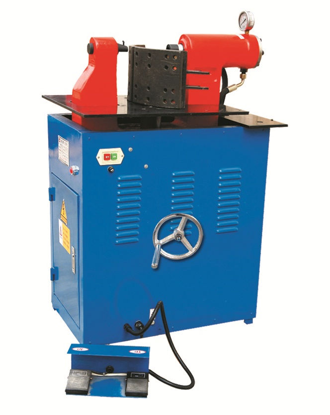 電(diàn)動液壓制(zhì)動蹄片投(tou)鉚機